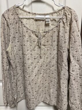 Liz Claiborne Cream Floral Tie-Neck Top